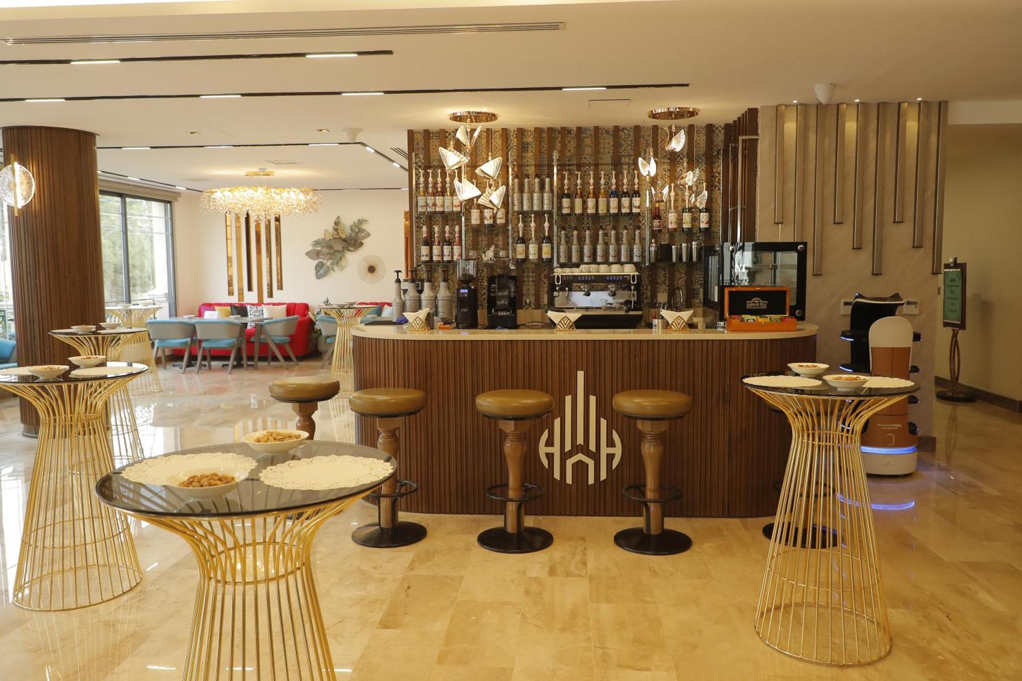 Soho Midtown Hotell Ash Shumaysani Exteriör bild