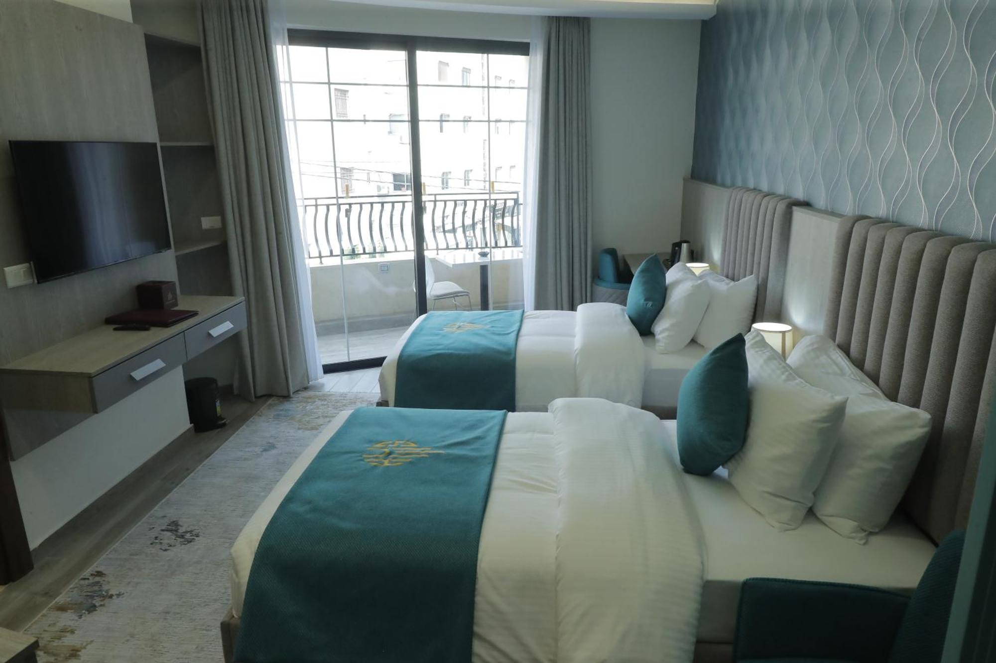 Soho Midtown Hotell Ash Shumaysani Exteriör bild