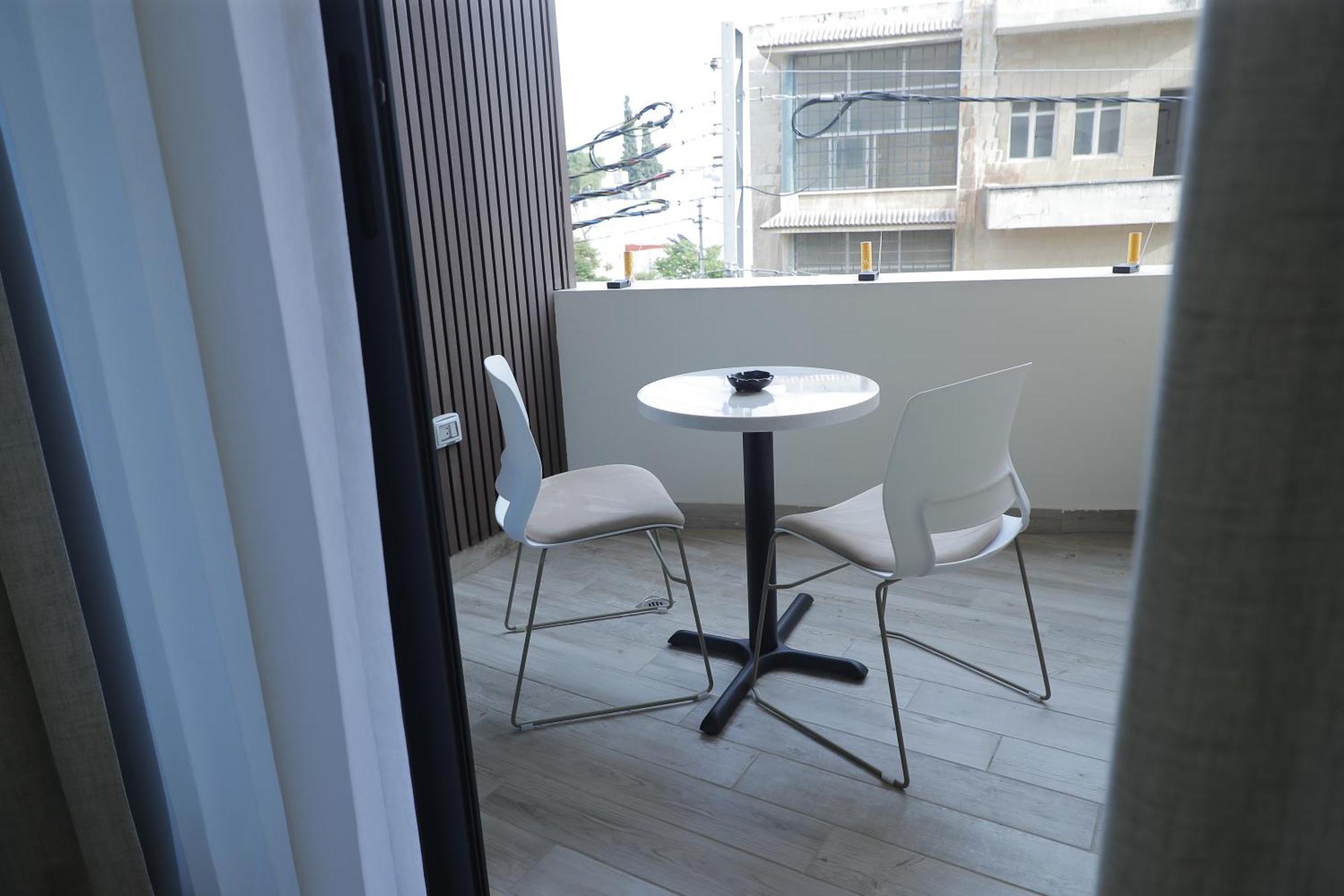 Soho Midtown Hotell Ash Shumaysani Exteriör bild