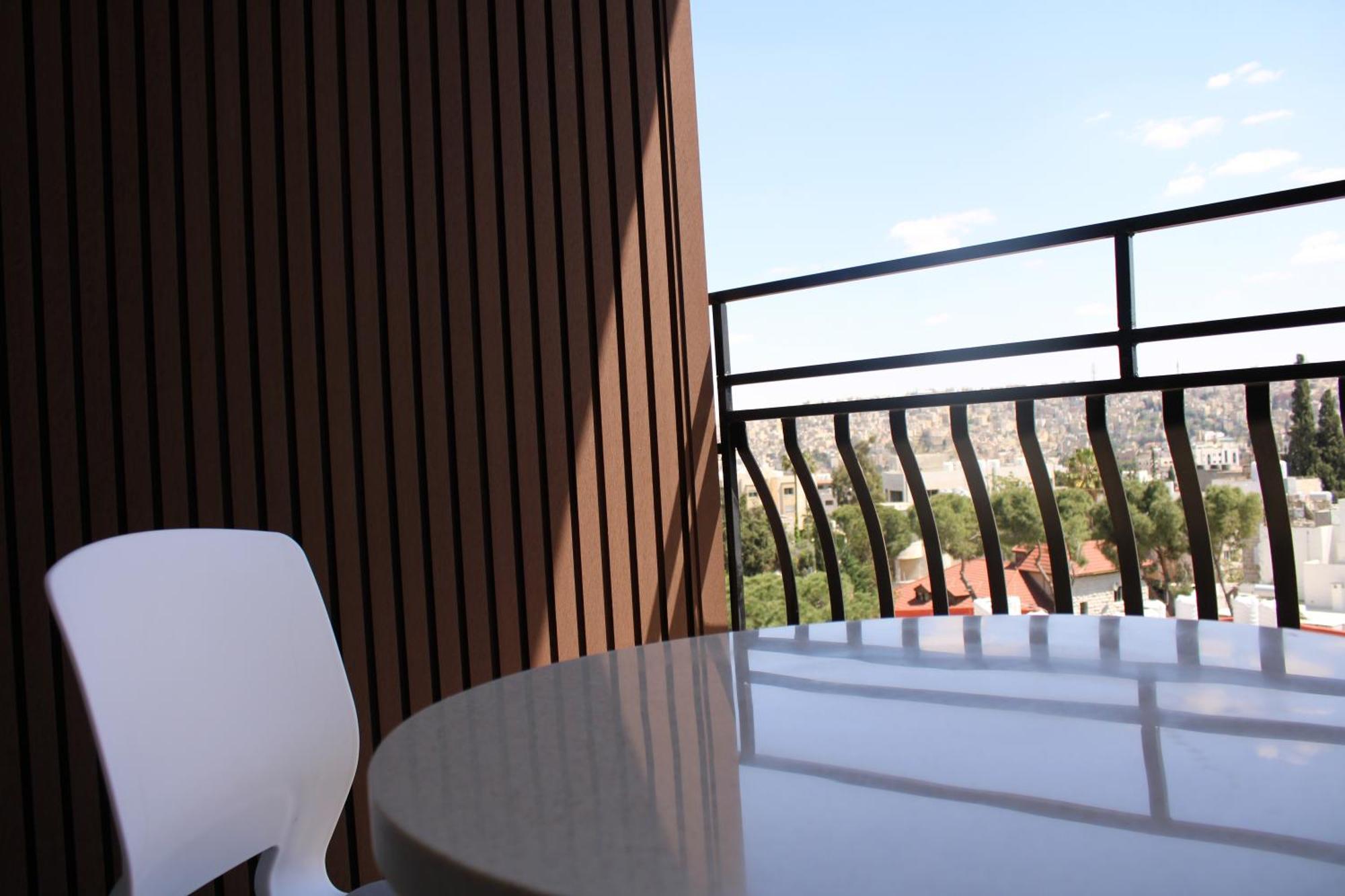 Soho Midtown Hotell Ash Shumaysani Exteriör bild