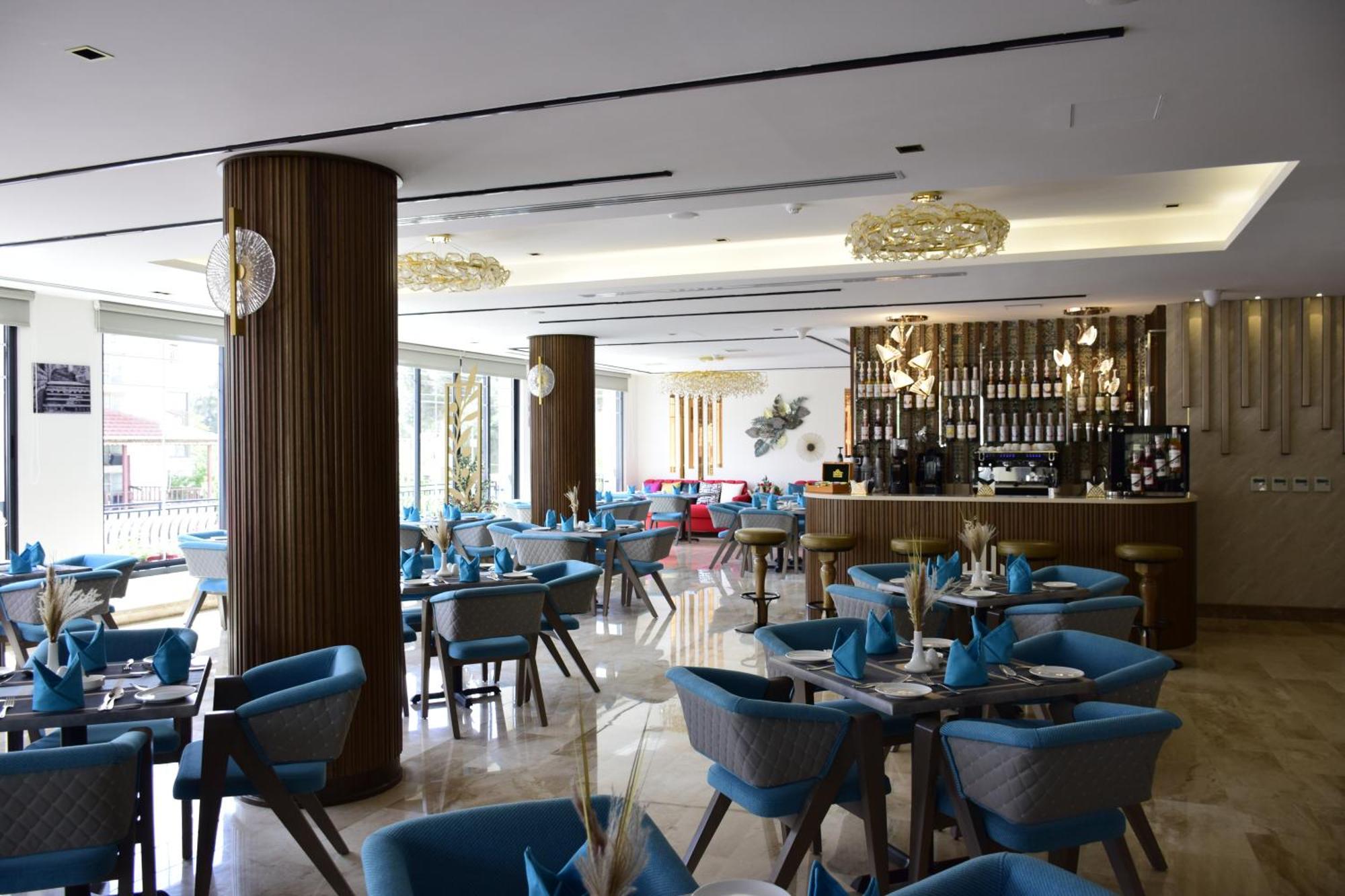 Soho Midtown Hotell Ash Shumaysani Exteriör bild